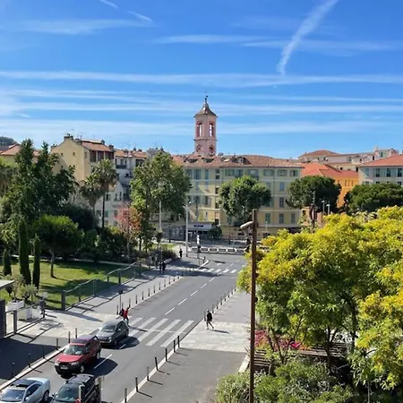 Spacious 3 Bedroom Flat Center - Magnificent View-parking Nice