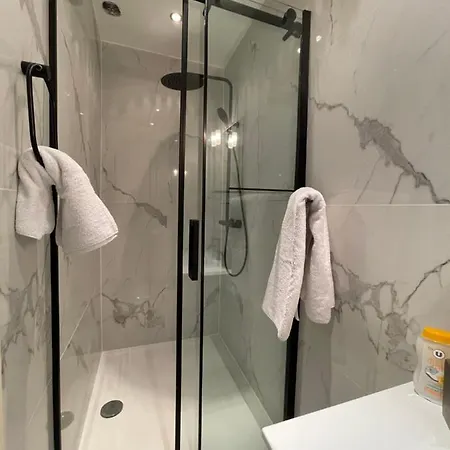 Apartment Spacious 3 Bedroom Flat Center - Magnificent View-parking *