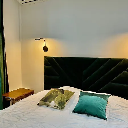 Spacious 3 Bedroom Flat Center - Magnificent View Apartmán Nice