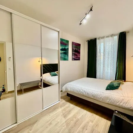 Apartment Spacious 3 Bedroom Flat Center - Magnificent View-parking