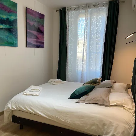 Apartment Spacious 3 Bedroom Flat Center - Magnificent View-parking *