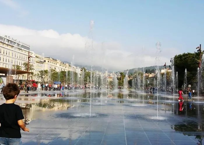아파트 Spacious 3 Bedroom Flat Center - Magnificent View 니스