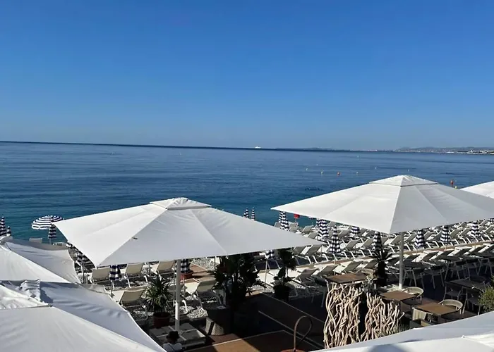 아파트 Spacious 3 Bedroom Flat Center - Magnificent View *