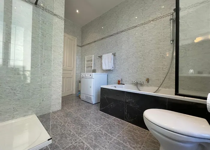 아파트 Spacious 3 Bedroom Flat Center - Magnificent View 니스
