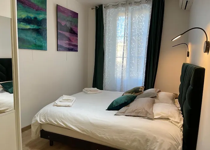 아파트 Spacious 3 Bedroom Flat Center - Magnificent View *