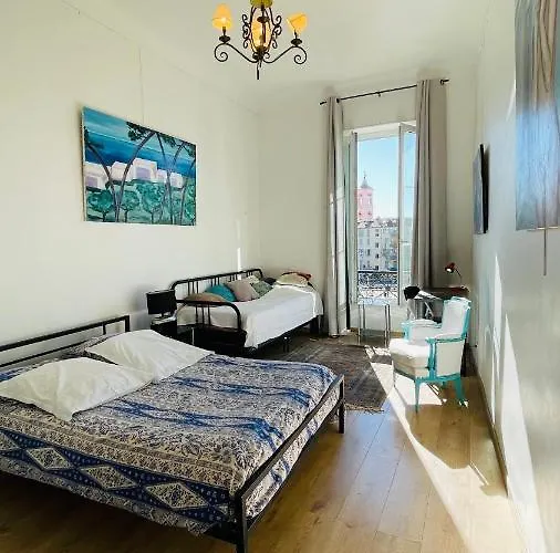 Spacious 3 Bedroom Flat Center - Magnificent View * 니스