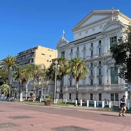 Spacious 3 Bedroom Flat Center - Magnificent View-parking Nizza