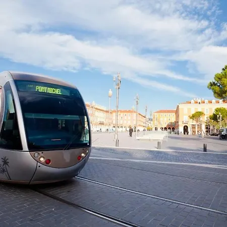 Spacious 3 Bedroom Flat Center - Magnificent View *