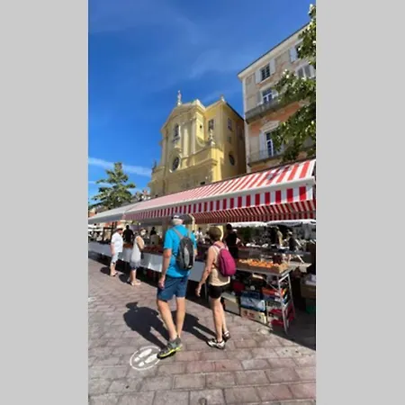 Spacious 3 Bedroom Flat Center - Magnificent View