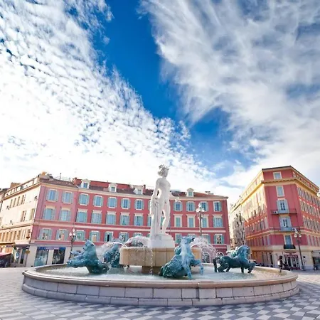 Daire Spacious 3 Bedroom Flat Center - Magnificent View Nice