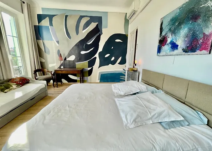 Apartment Spacious 3 Bedroom Flat Center - Magnificent View Nice