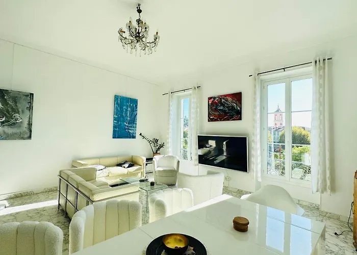 Apartmán Spacious 3 Bedroom Flat Center - Magnificent View Nice